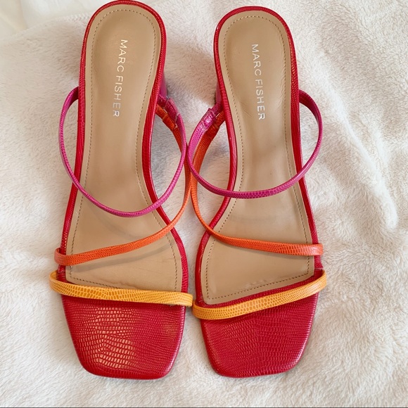 Marc Fisher Aliana 90s Look Block Heel Sandal